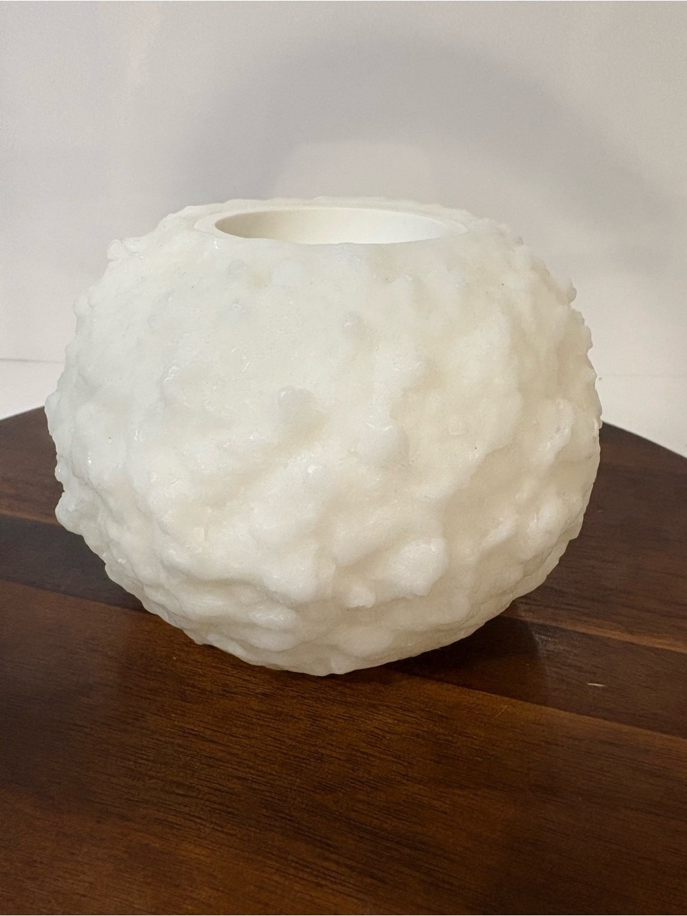 PartyLite Large Snowball Sphere Candle Holder 2011 White Textured 19”